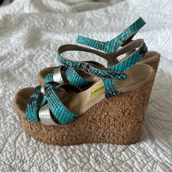 Cork heels sandals - Picture 2 of 3